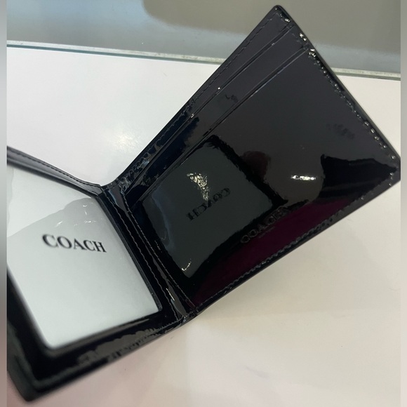 NWT Coach Outlet Compact Billfold Wallet In Signature Leather - Picture 6 of 6